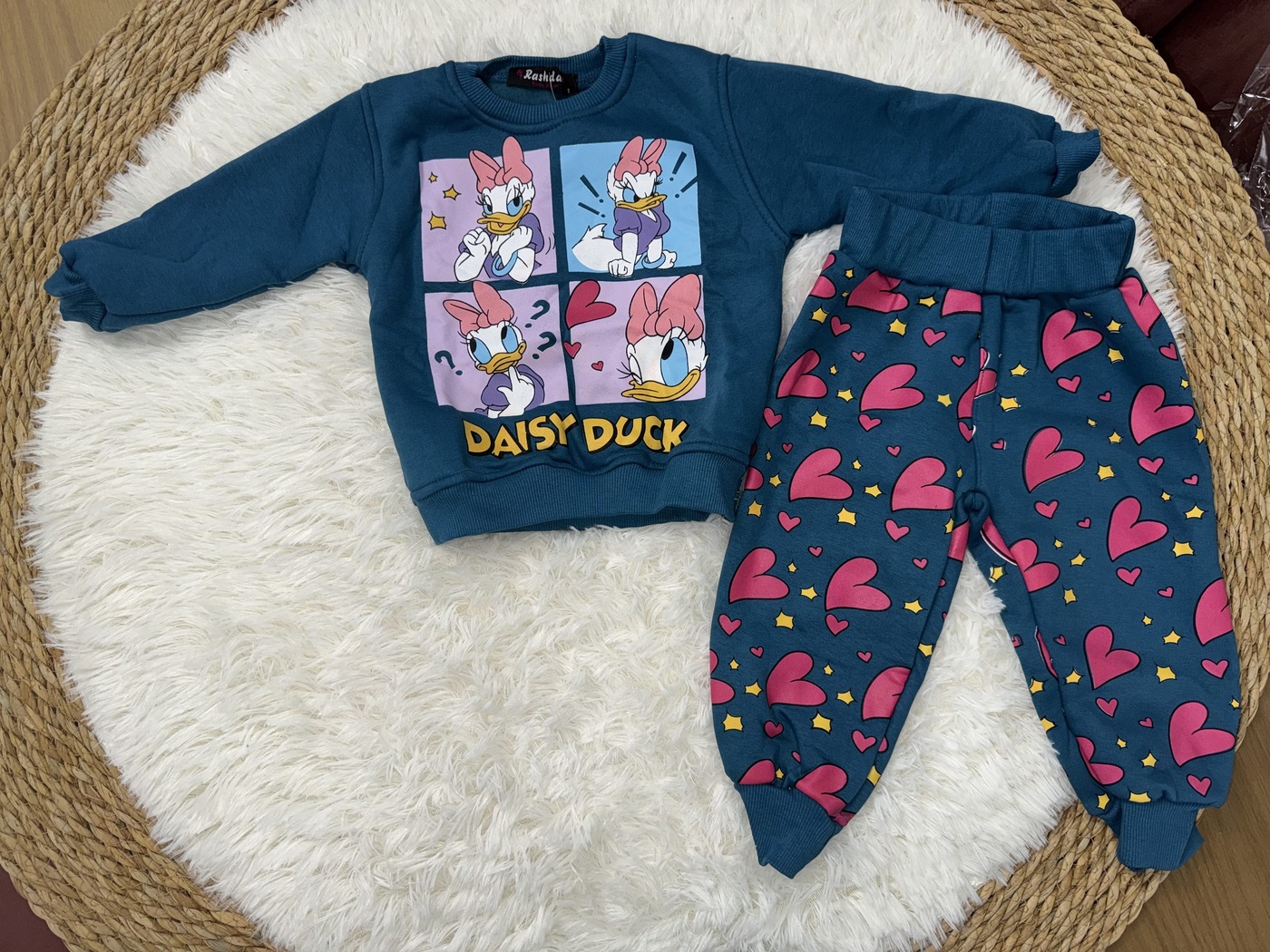 Daisy Duck Teal Set - Girl (Comic Panels)-02