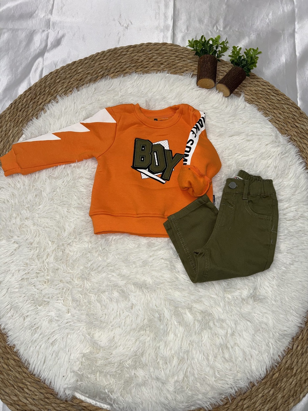 Make Noise Lightning Set Orange - Boy (Olive Green Jeans)-02