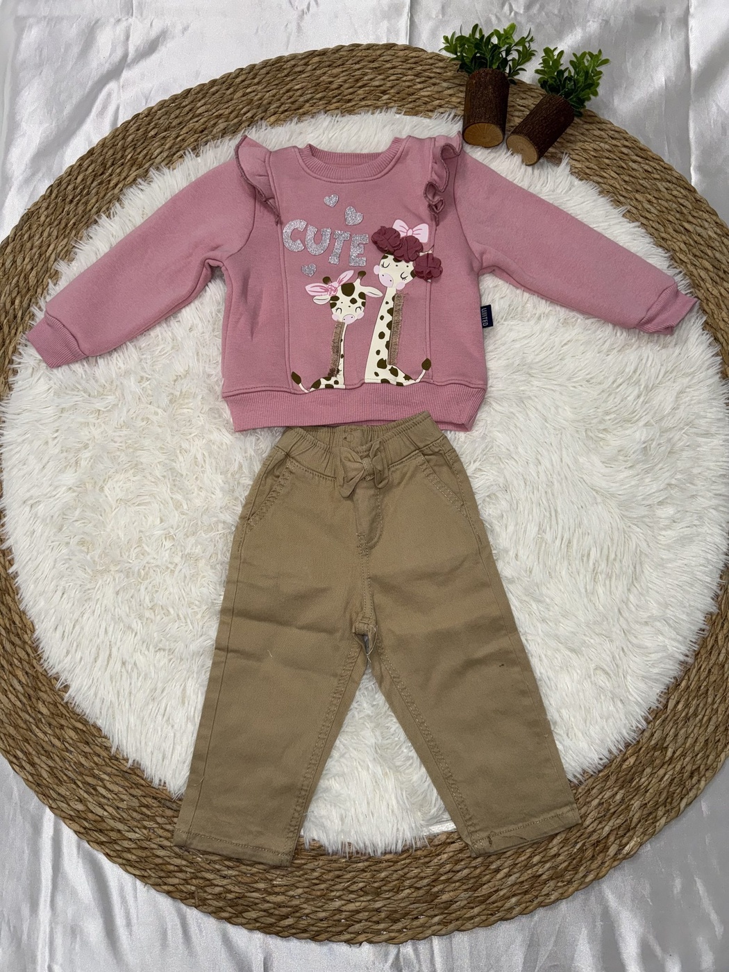 Cute Giraffe Set Dusty Pink - Girl (Beige Twill Pants)-02
