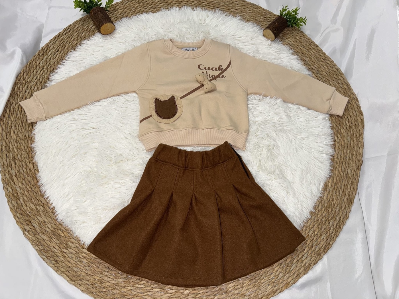 Bear Bag Sweatshirt Set Beige - Girl (Brown Pleated Skirt)-10