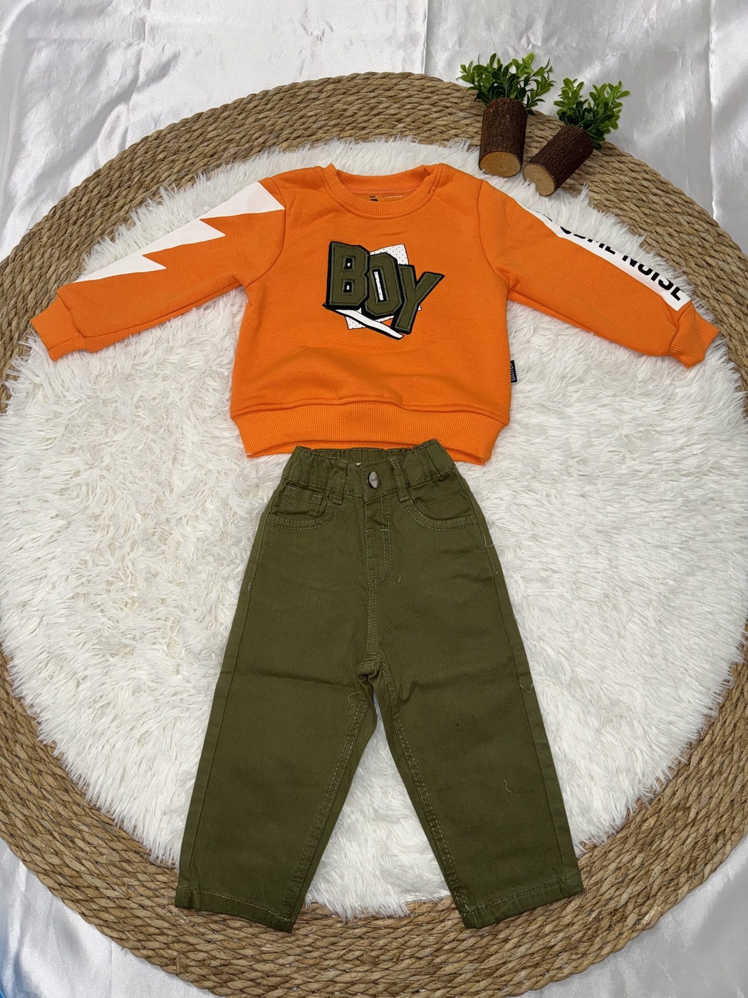 Make Noise Lightning Set Orange - Boy (Olive Green Jeans)-02