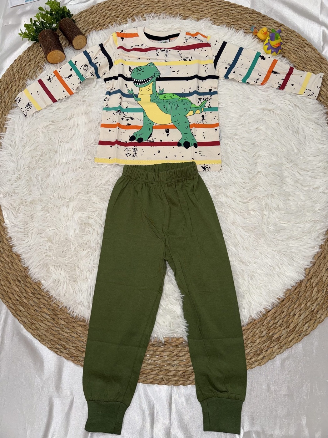 Dinosaur Green Set - Boy (Striped Top)-02