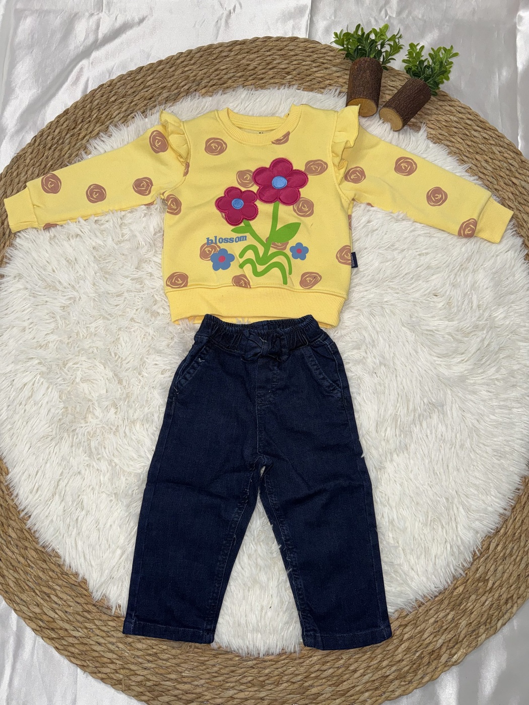Enjoy Sparkle Set Red - Girl (Bow Pattern Black Jeans)-03