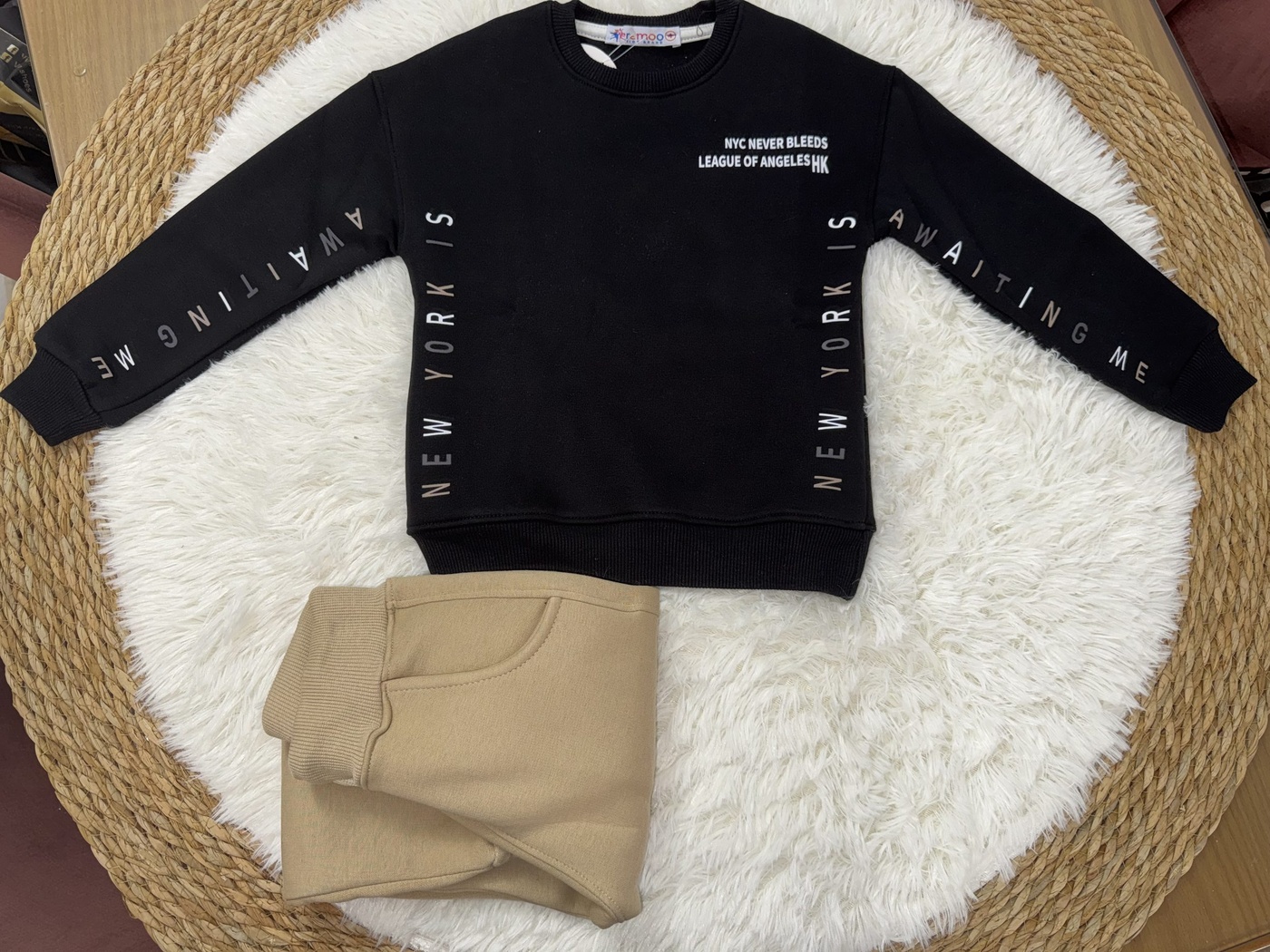 NYC Black Set - Boy (Beige Pants)-10