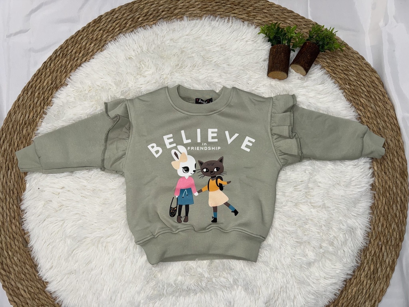 Friendship Sweatshirt Sage Green - Girl (Bunny & Cat)-05