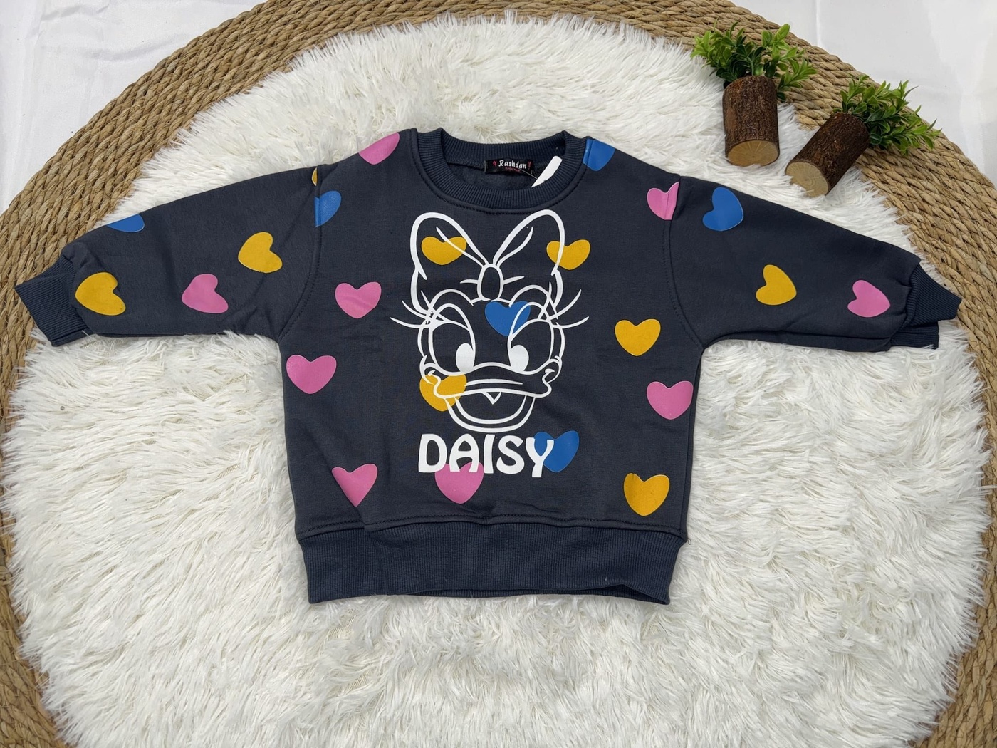 Daisy Duck Sweatshirt Dark Grey - Girl (Hearts Pattern)-04