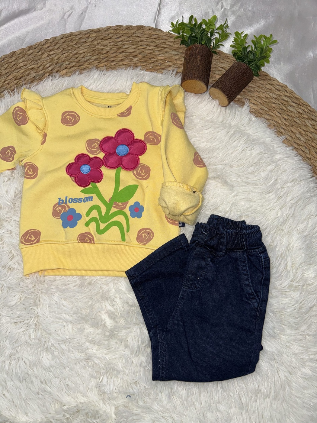 Enjoy Sparkle Set Red - Girl (Bow Pattern Black Jeans)-03